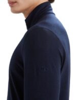 Icebreaker Men Merino 200 Oasis Long Sleeve Half Zip Thermal Top Z04NXR151 Clothing Midnight Navy - Image 4