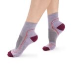 Icebreaker Women Merino Hike+ Light Mini Socks Z04NXR756 Accessories Purple Gaze/Go Berry